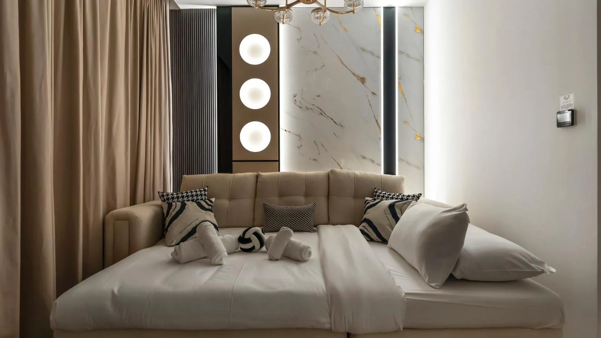 Vida Residence & Yacht Club -New 2 Bhk -Sea, Ain Dubai & Marina View Apartmán