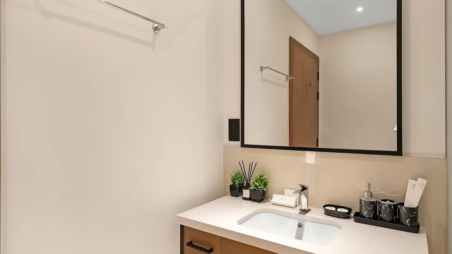 Vida Residence & Yacht Club -New 2 Bhk -Sea, Ain Dubai & Marina View Apartment