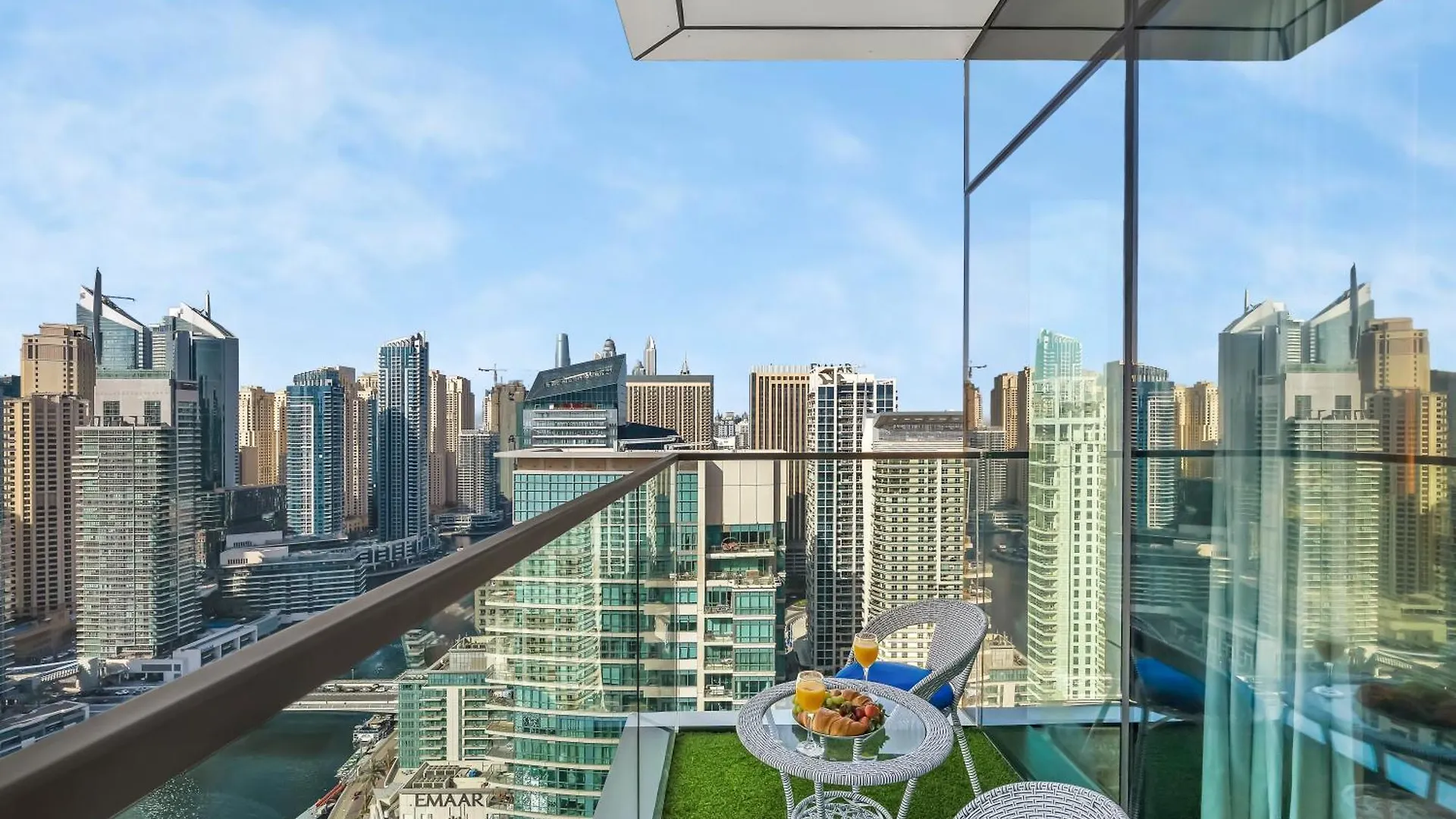 Vida Residence & Yacht Club -New 2 Bhk -Sea, Ain Dubai & Marina View Apartmán