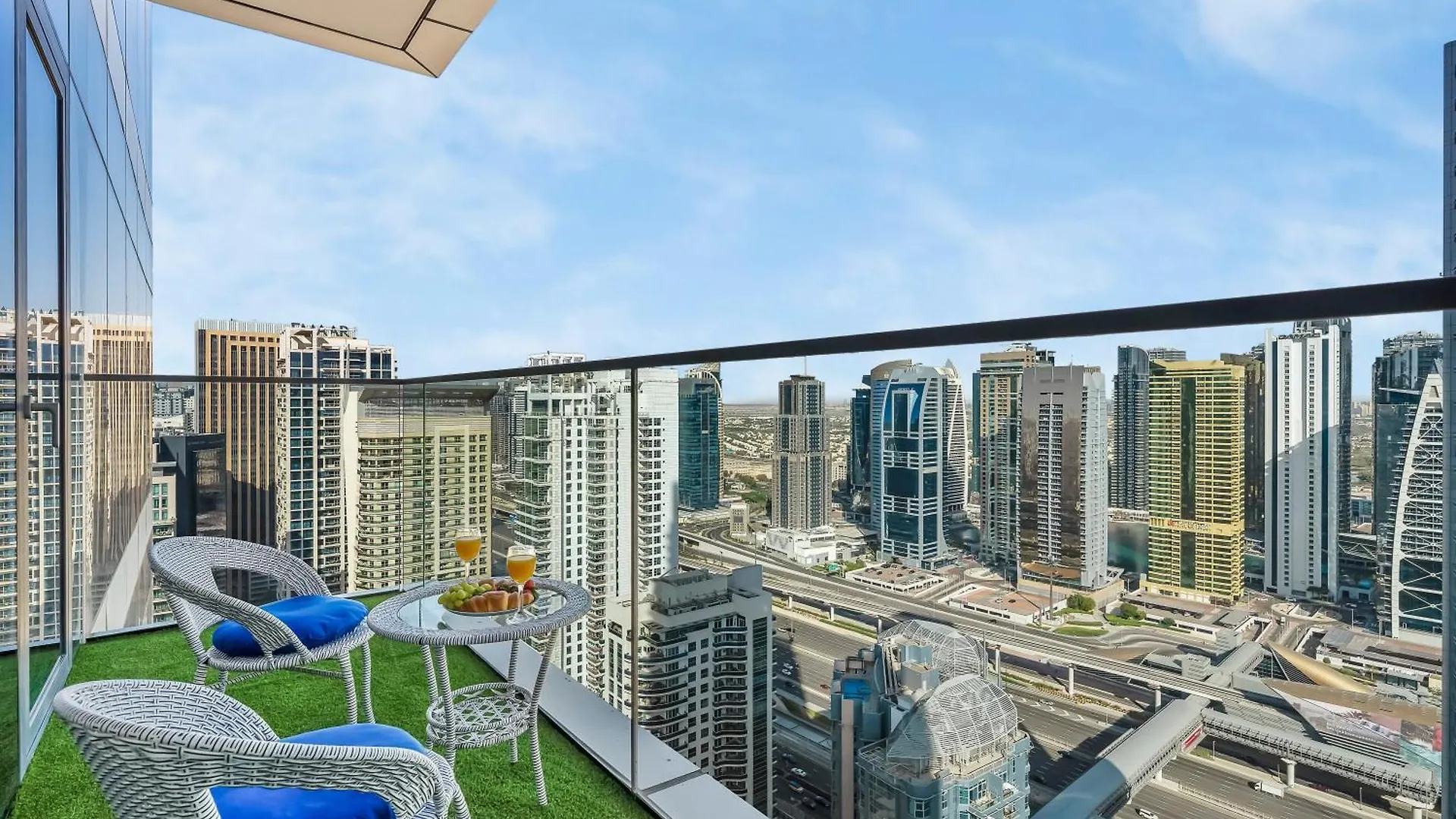 Vida Residence & Yacht Club -New 2 Bhk -Sea, Ain Dubai & Marina View Apartmán