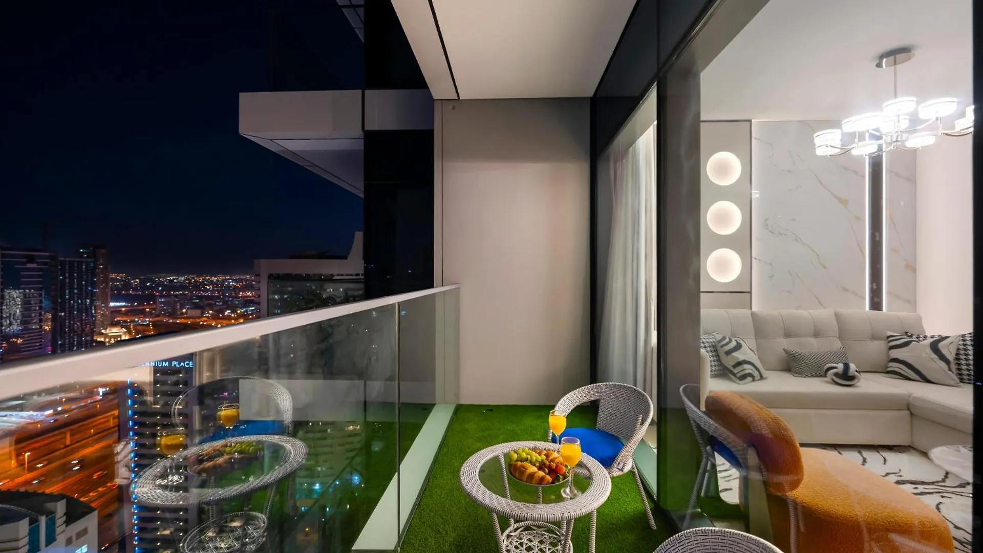 Vida Residence & Yacht Club -New 2 Bhk -Sea, Ain Dubai & Marina View 0*,  Spojené arabské emiráty